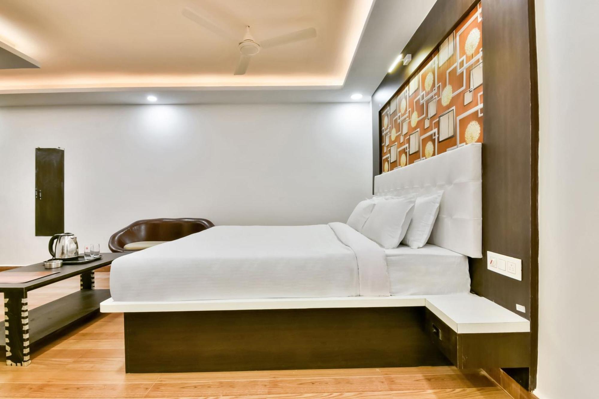 Collection O Addiction Hotel Patna  Exterior photo
