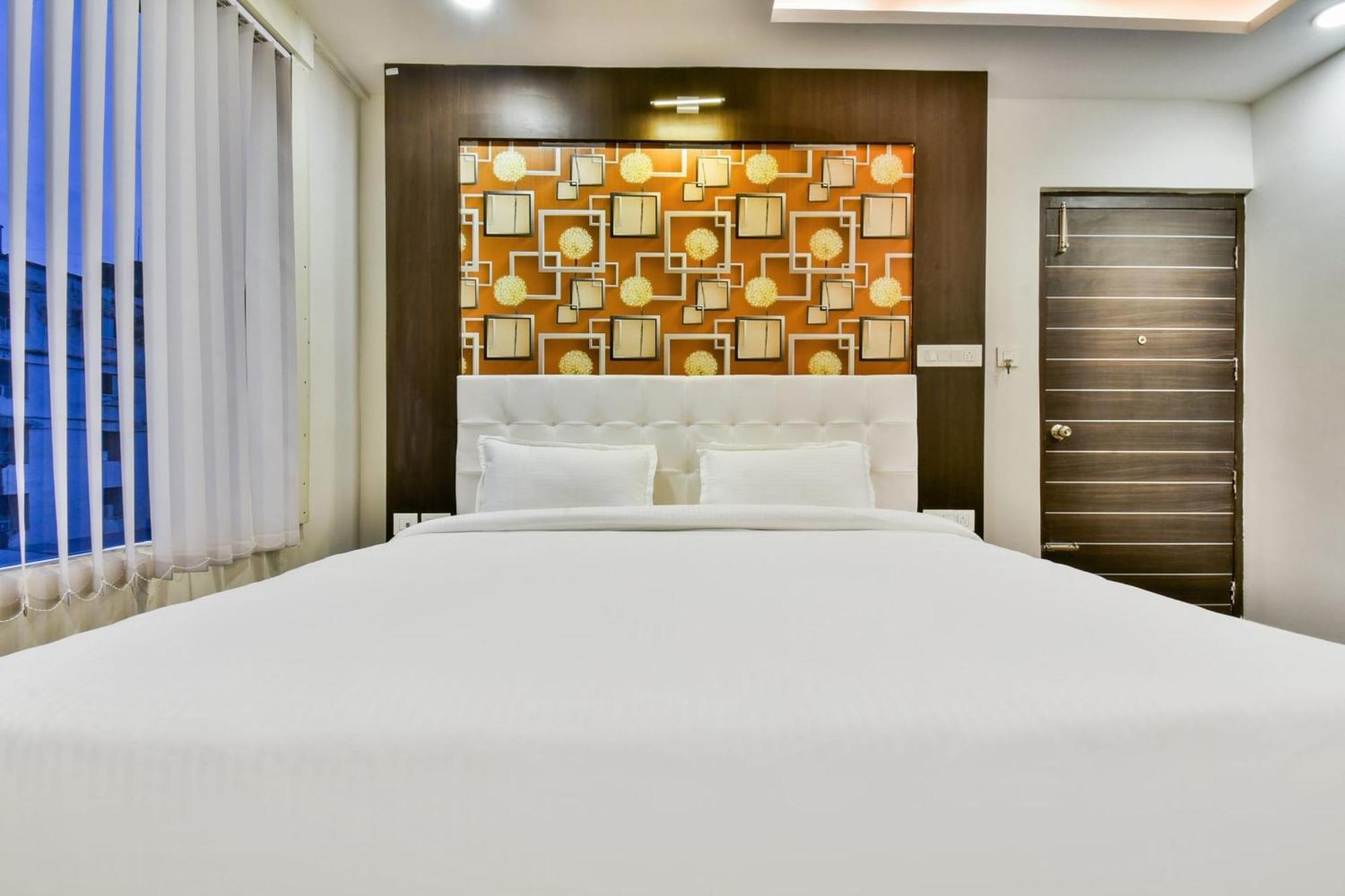 Collection O Addiction Hotel Patna  Exterior photo